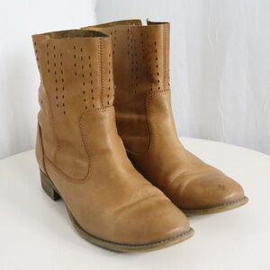 BLONDO Lightweight Perforated Leather Fall / Spring Boots